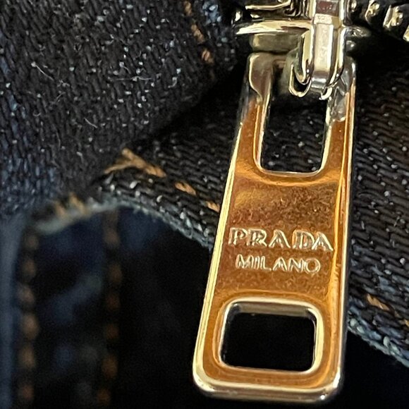 NWT Prada Dark Wash Low Rise Skinny Jeans BACK LOGO PATCH size 25 US 2 orig $875 - Picture 5 of 13